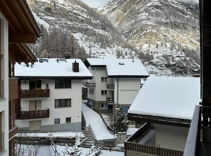 Dachwohnung Mit Charme Im Haus Luchre,