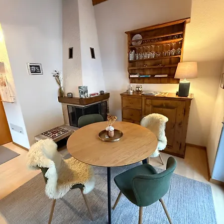 Dachwohnung Mit Charme Im Haus Luchre, Apartment Zermatt
