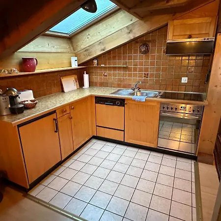 Dachwohnung Mit Charme Im Haus Luchre, Appartement Zermatt